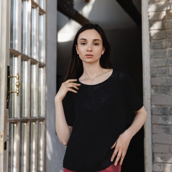 Описание для вязания футболки aura simple T