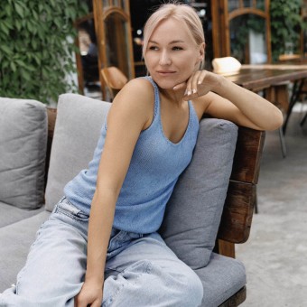 Базовый топ aura_top_top Fashion Li Vi из пряжи Aura Yarns оттенка Heaven