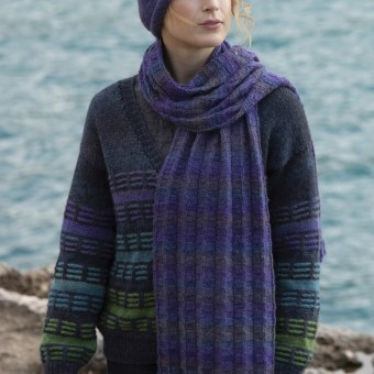 Rebecca № 94 Модель 7 Шарф  связанный из пряжи  Austermann Akina Цвет 03