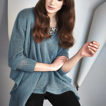 Модель 142009 Женский пуловер связанный из пряжи Austermann Kid Silk Цвет 27