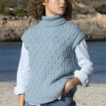 Rebecca № 94 Модель 13 Женский вязаный жилет слиповер из пряжи Austermann Maxin Merino & Seide цвет 10