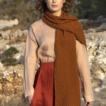 Rebecca № 94 модель 35 вязаный шарф из пряжи Austermann Maxin Merino & Silk Цвет 06