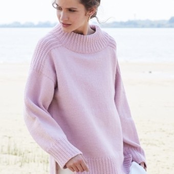 Модель 24101 Женский джемпер из мериноса связаный с помощью пряжи Austermann Merino 120 цвет 174