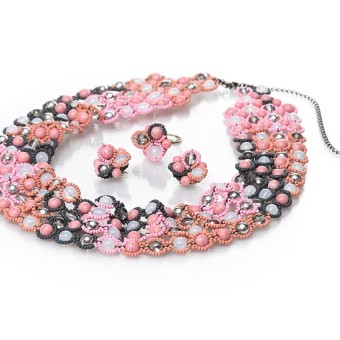 дизайнерский аксессуар из Pressed Beads с пояс центральной аппликацией