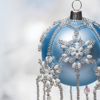 изящный рождественский шар Snow Queen Bauble с кружевом из бисера