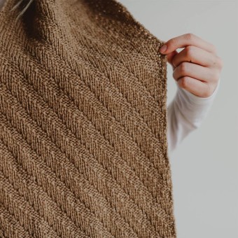 ШАРФ YULO из беби верблюда Pascuali Camel DK