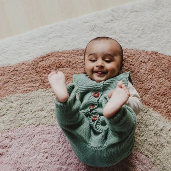 Комбинезон BENJAMINO вяжется снизу вверх, начиная с ножек