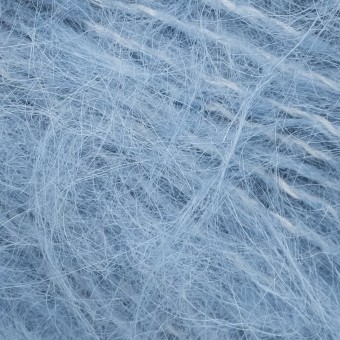 Цвет пряжи Aura Yarns Fashion Touch Me оттенок 07.015 Mystic, крупно