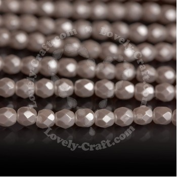 Бусины BEADSMITH Fire Polished 4 мм GLASS PEARLS WHITE (#70400), нить 100 бусин
