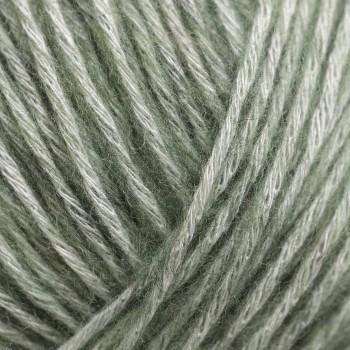 Цвет пряжи Aura Yarns Fashion Every Day оттенок 1415 Eucalyptus, крупно