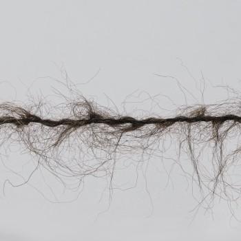Нить пряжи Aura Yarns Fashion Touch Me, оттенок 07.004 Dark Chocolate, крупно