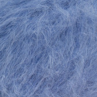 Цвет пряжи Aura Yarns Fashion Touch Me, оттенок 07.009 Blue Fog, крупно