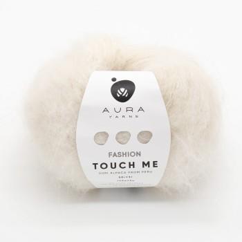 Моток пряжи Aura Yarns Fashion Touch Me, оттенок 07.001 Cream, крупно