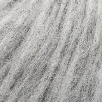 Цвет пряжи Aura Yarns Fashion Love Me 2.0 оттенок 09.002 Silver Grey, крупно