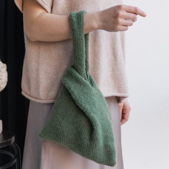 Проектный мешок связаный из пряжи Aura Yarns Fashion Love Me оттенок Eucalyptus, расход - 3 мотка