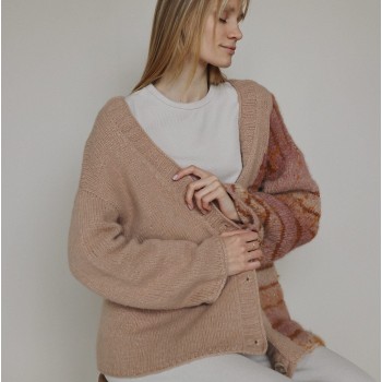Кардиган оверсайз с асимметрией из пряжи Aura Yarns Fashion Love Me, цвет Latte, 4 мотка и 3 мотка пряжи компаньона