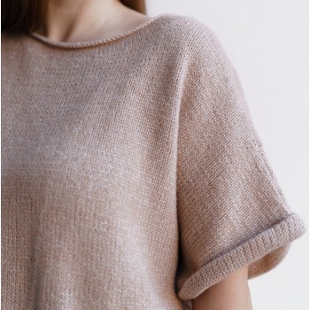 Футболка вязаная из пряжи Aura Yarns Fashion Shiny Day оттенок 1414 Latte. Рукав крупно
