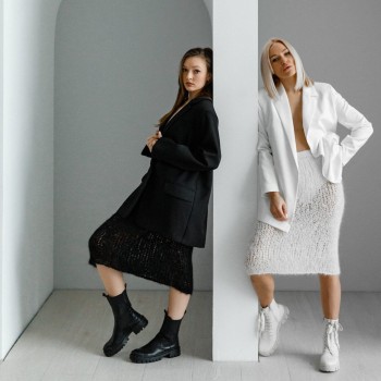 Полупрозрачная вязаная юбка из пряжи Aura Yarns Fashion Touch Me, оттенки Cream, Black. Расход — 2 мотка