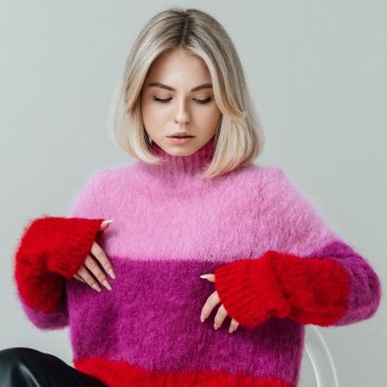 Свитер из пряжи Aura Yarns Fashion Touch Me, оттенки Bubblegum, Diva, Red Tango, расход - по 2 мотка на оттенок