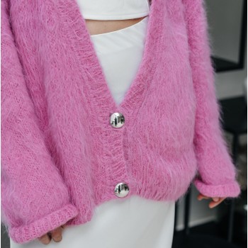 Розовый вязанный кардиган на пуговицах из пряжи Aura Yarns Fashion Touch Me, оттенок Bubblegum