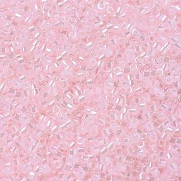 Бисер MIYUKI DELICA 11/0 LINED CRYSTAL PALE SALMON, DB234, 4 гр