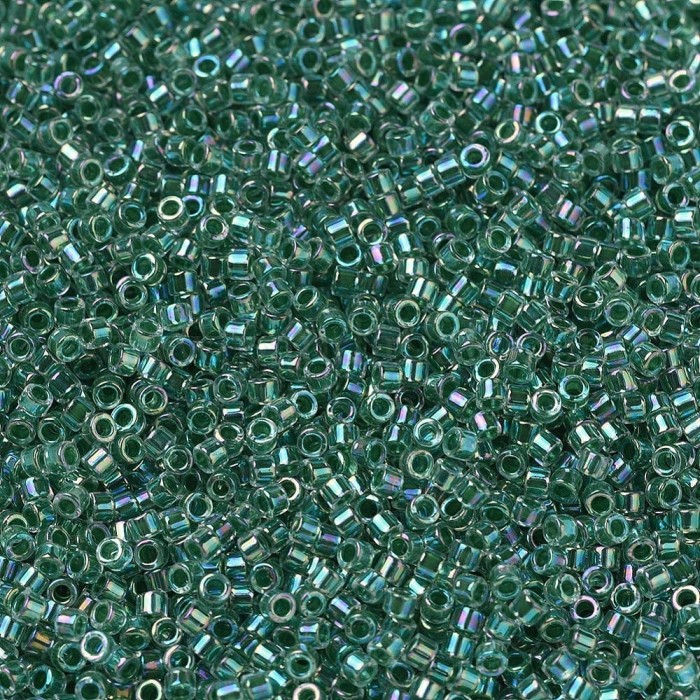 купить Бисер MIYUKI DELICA 11/0 LINED LIME AB, DB060 в Калининграде