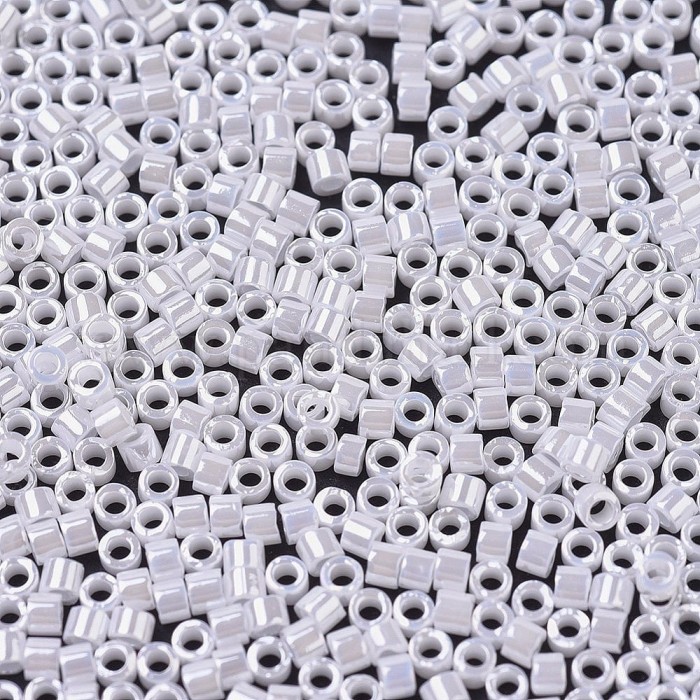 купить Бисер MIYUKI DELICA 11/0 WHITE PEARL, DB201 в Калининграде