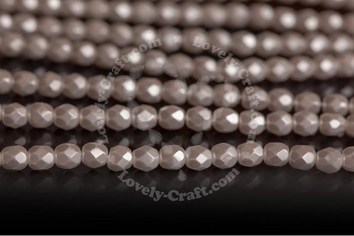 Купить бусины Fire Polished 4 мм Round Pearls Glass цвет White (#70400) в интернет-магазине «Любимое Творчество»