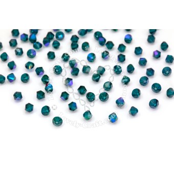 Биконусы SWAROVSKI 5328 XILION 4 мм - Emerald #205, 10 бусин