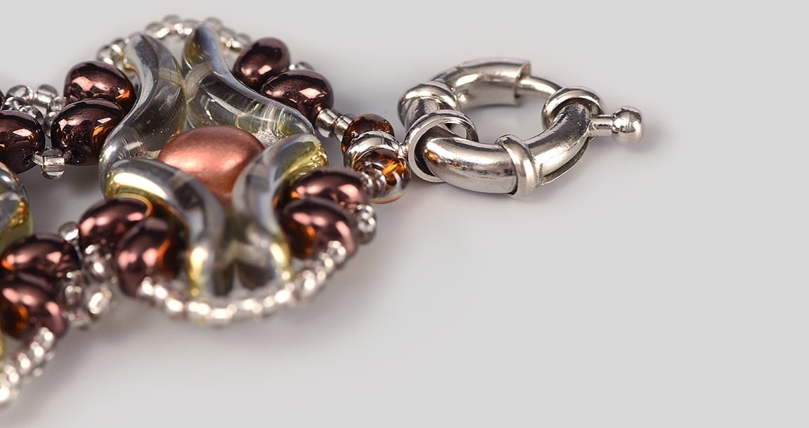 украшение в стиле beadweaving с бисером Preciosa
