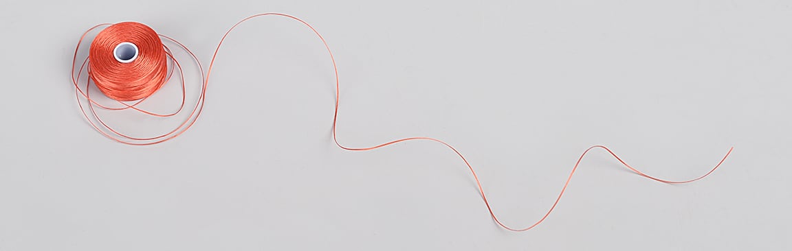 модные серьги-паутину ручной работы из бисера