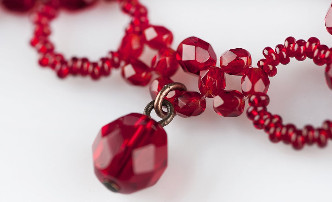 Финальная сборка ожерелья Luxurious Valentine