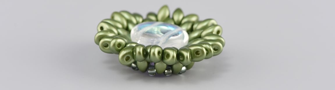 Украшение браслета Pistachio Wonder бусинами PRECIOSA