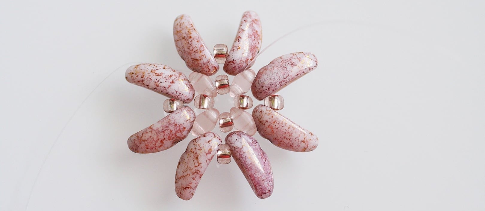 серьги щиты своими руками из бусин PRECIOSA