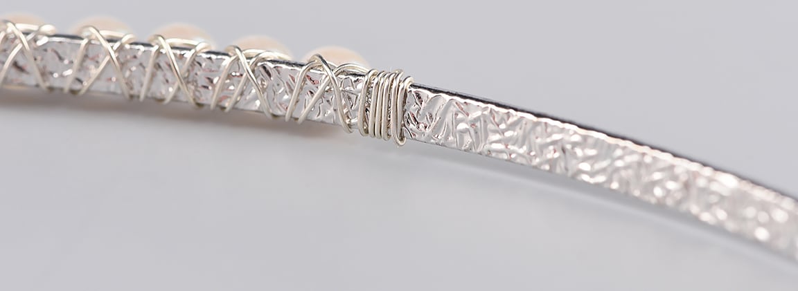 Детали крепления бусин на ободке Wedding Headband