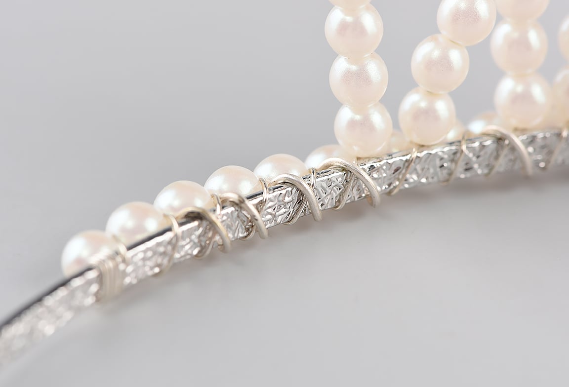 Финальное закрепление капель на ободке Wedding Headband